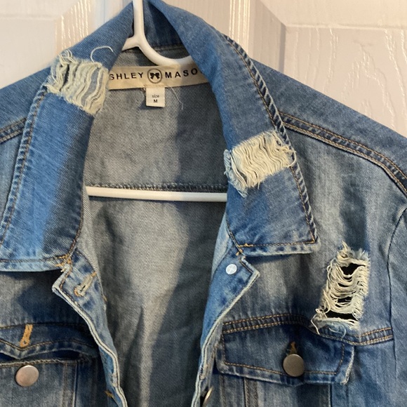 Jean jacket - Picture 2 of 6